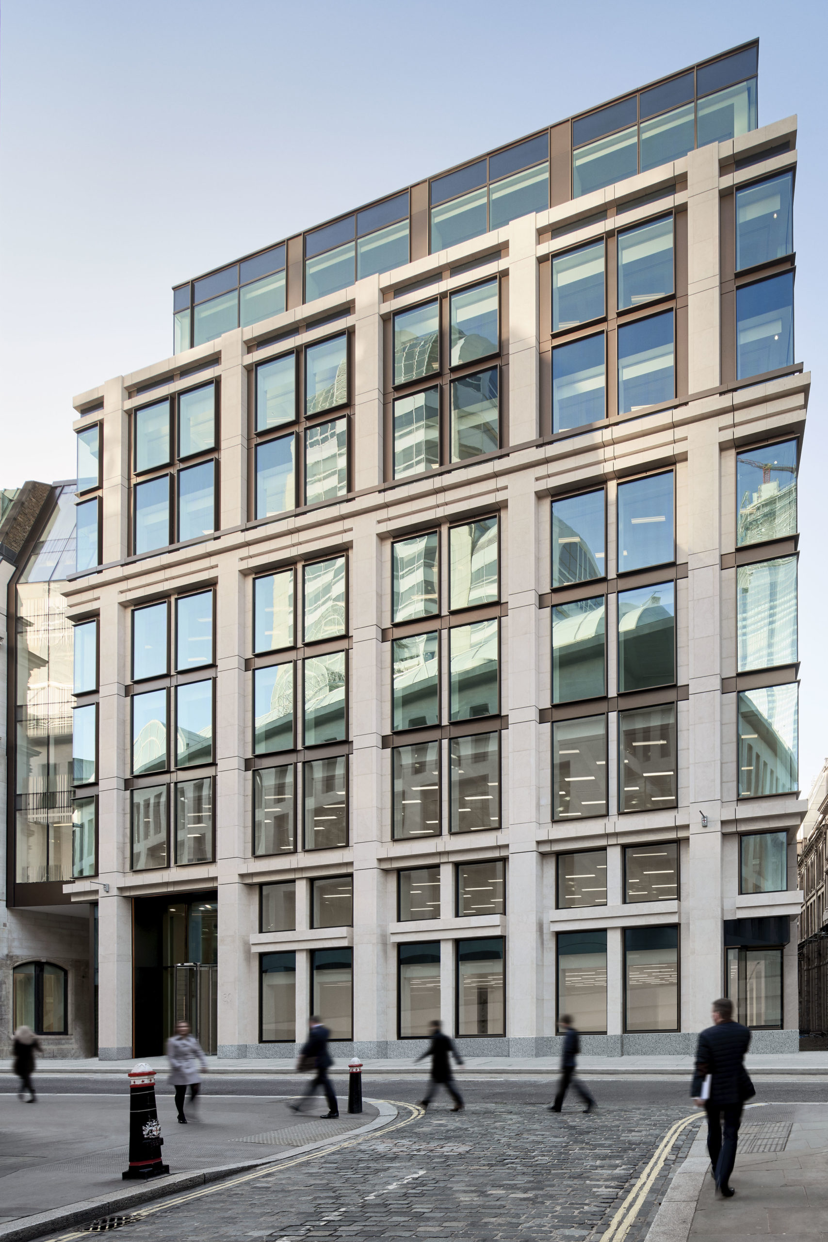 REInvest erwirbt Core-Immobilie in London